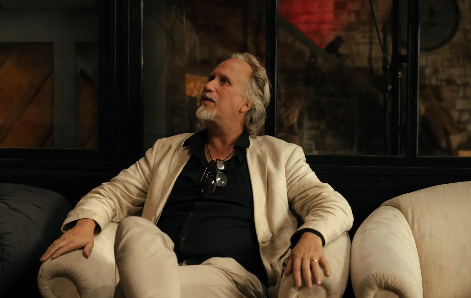 Rikard Borggård during a conversation at the camp